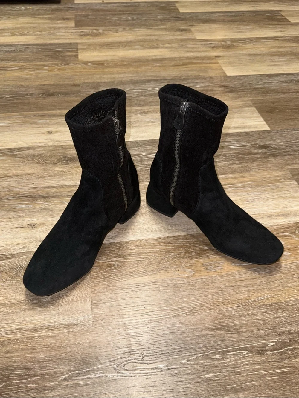 Kenneth Cole GENTLE SOULS - EMILY suede side zip boot